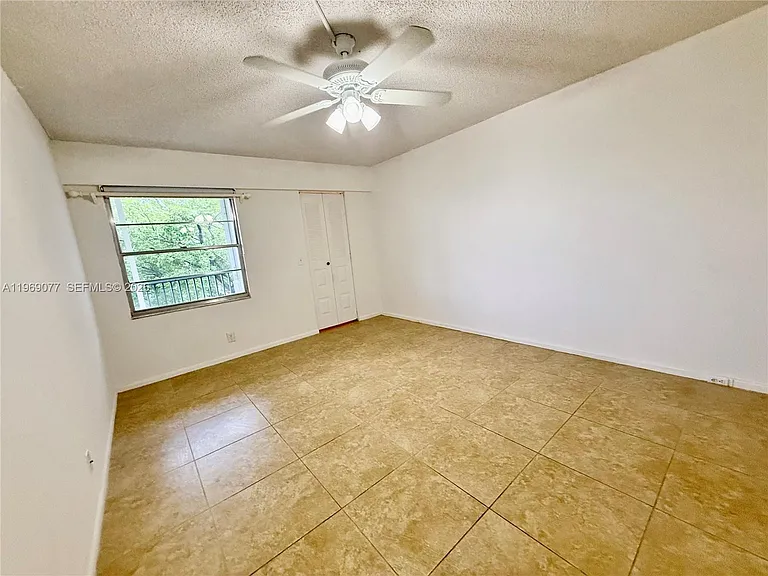 13255 SW 9th Ct #402G — Photo 6