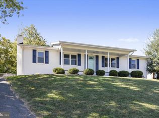 603 Valley View Ave SW, Leesburg, VA 20175