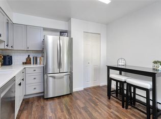 21 Kenneth Stuart Pl APT B, Mohegan Lake, NY 10547