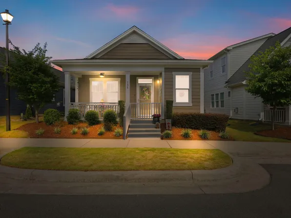 135 Village Walk Dr, Clayton, NC 27527
