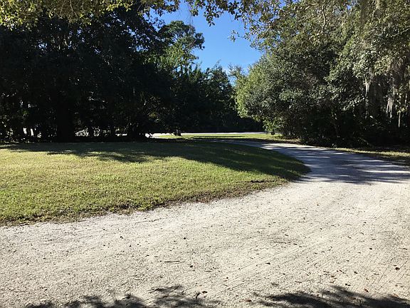 4th image of 4040 Rock Creek Dr