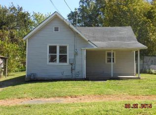 2114 N Howard Ave, Springfield, MO 65803