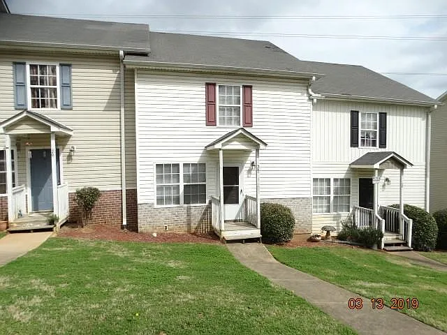 58 Fairview St photo 1