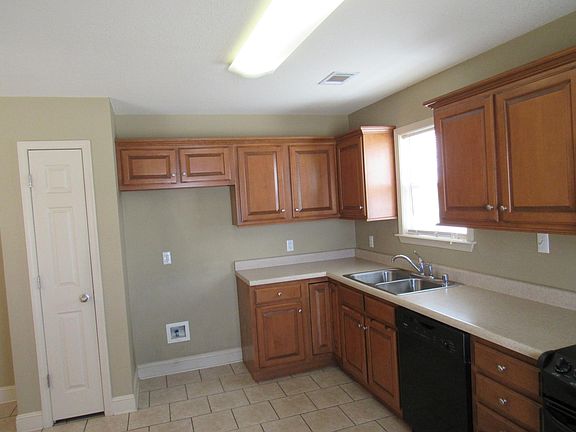 Kitchen/Pantry