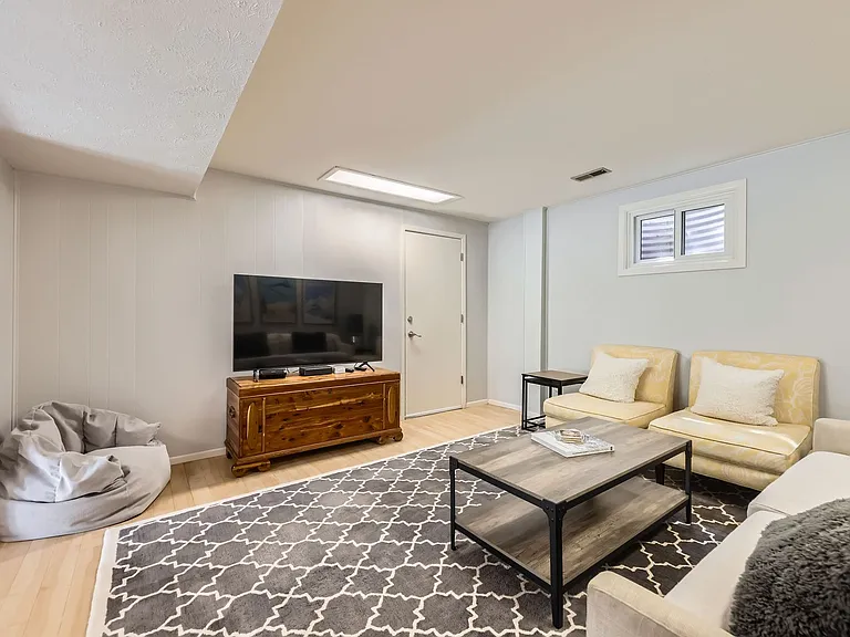 389 S Cedar Brook Rd — Photo 15