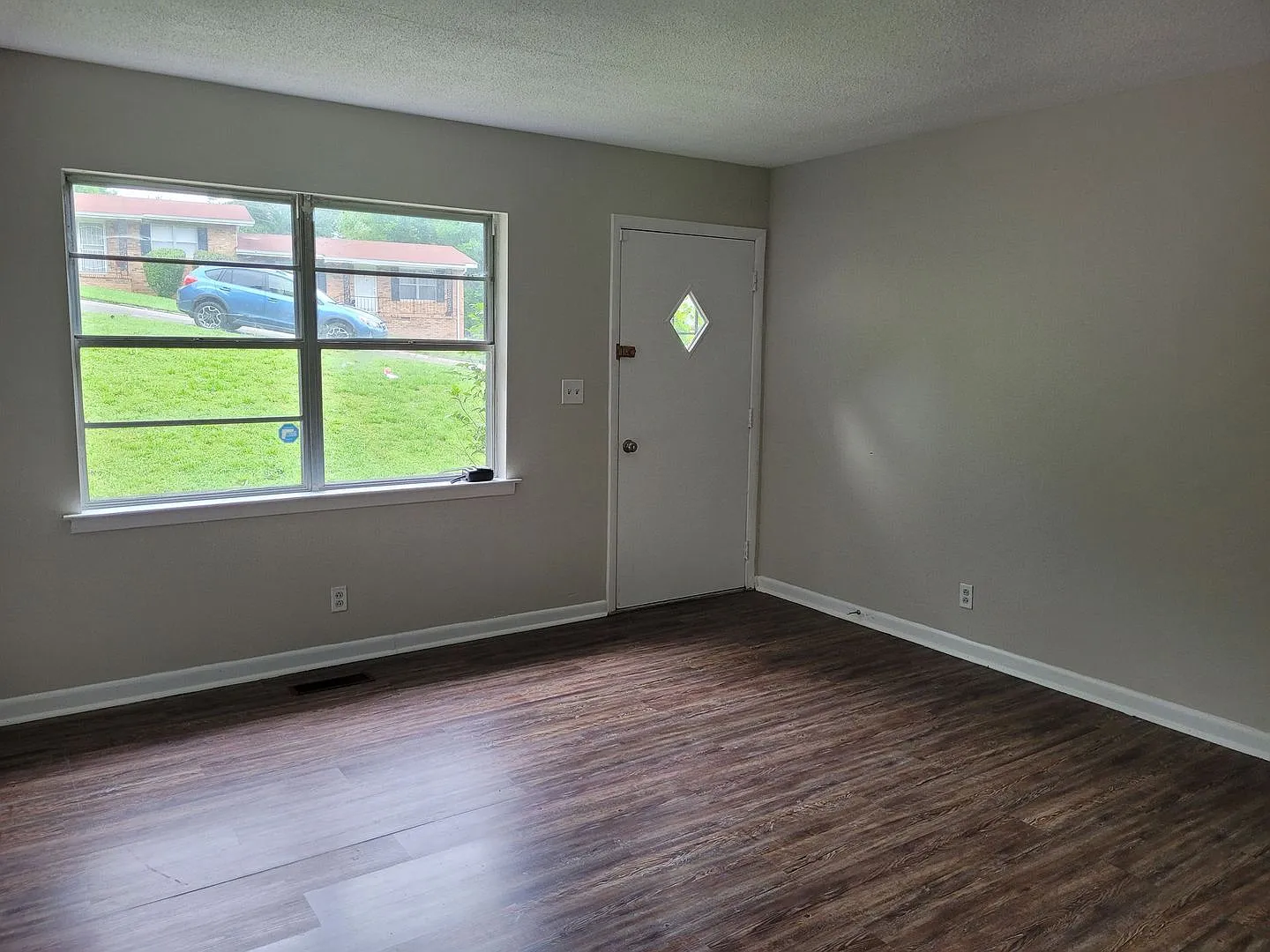Pet-Friendly Duplex in East Ridge with Fenced Yard & Bonus Room! $350 Off First Month! — Photo 2