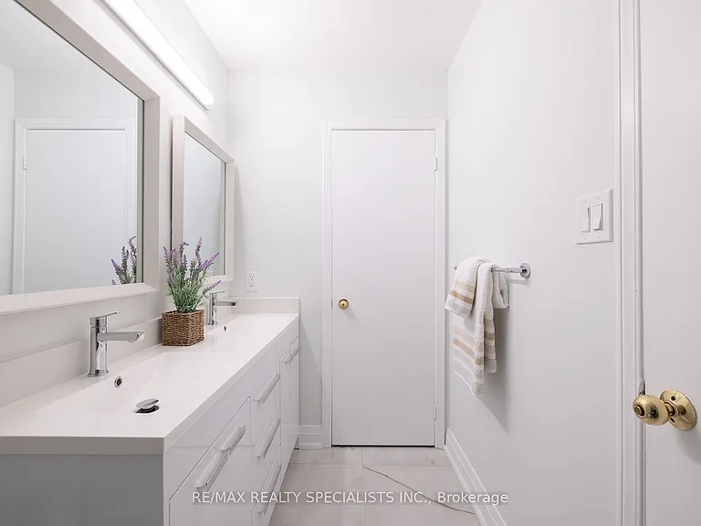 4279 Woodington Dr — Photo 14