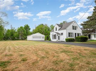 95 Orchard Rd, Rochester, NY 14612