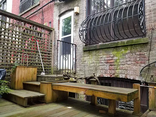 Rented by Building Equity Real Estate LLC | media 31