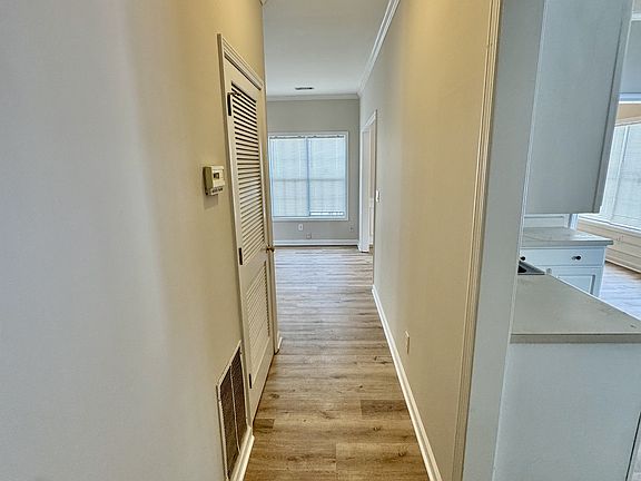 5th image of 5115 Yellow Pine Dr