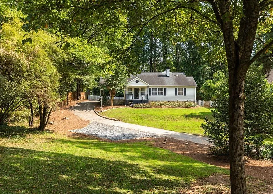 1311 Roxboro Dr