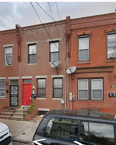 1435 W Tioga St Photo 1