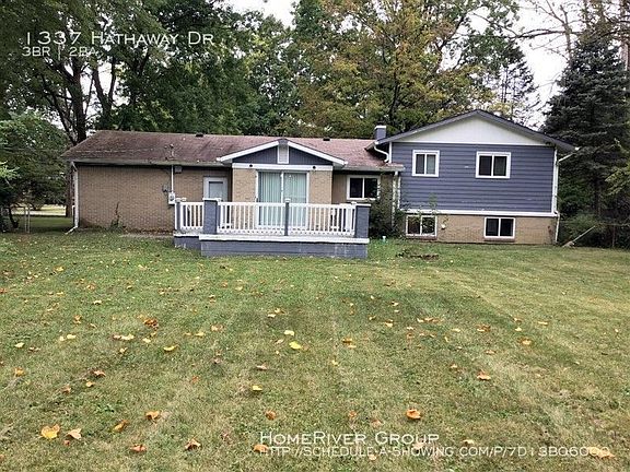3rd image of 1337 N Hathaway Dr