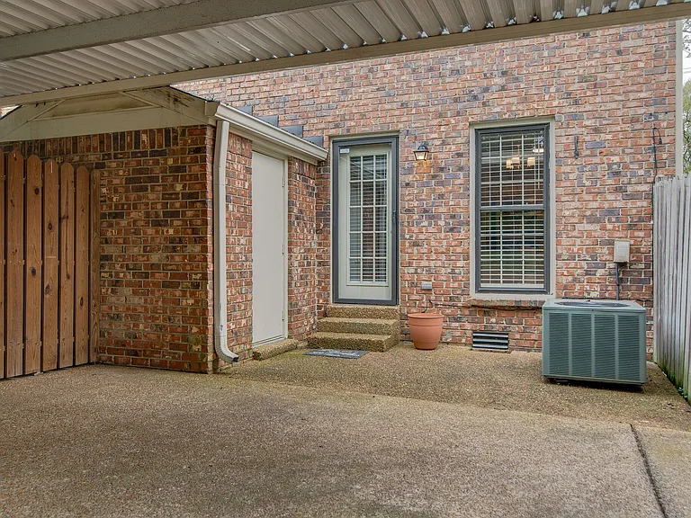 2306 Sharondale Dr — Photo 29