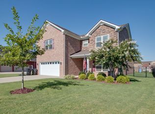 5013 Heroes Ln, Murfreesboro, TN 37129