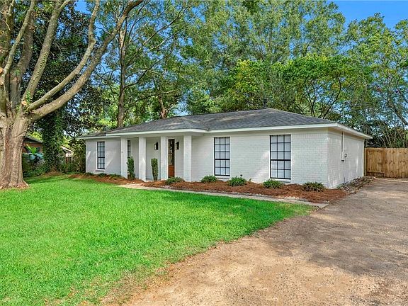 4th image of 6750 Somerset Dr N