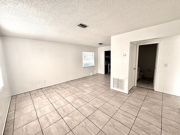 2nd image of 4927 20th St E