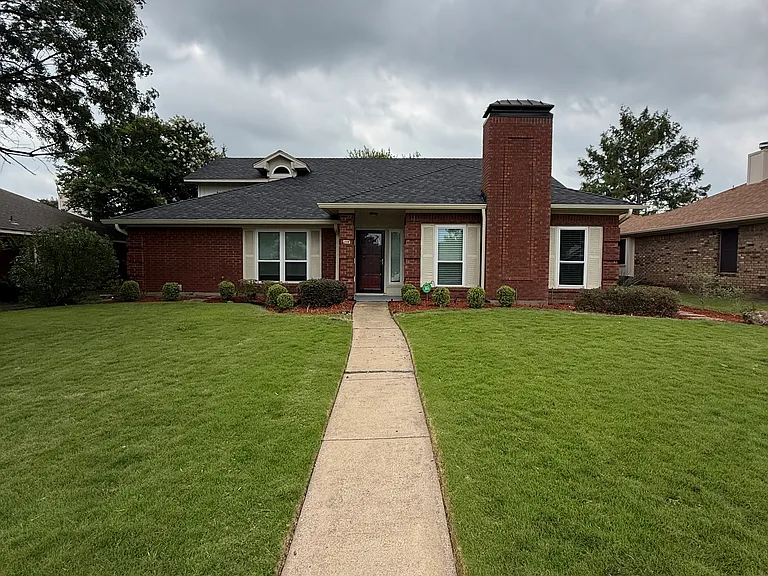 2210 Crystal Creek Ln — Photo 2