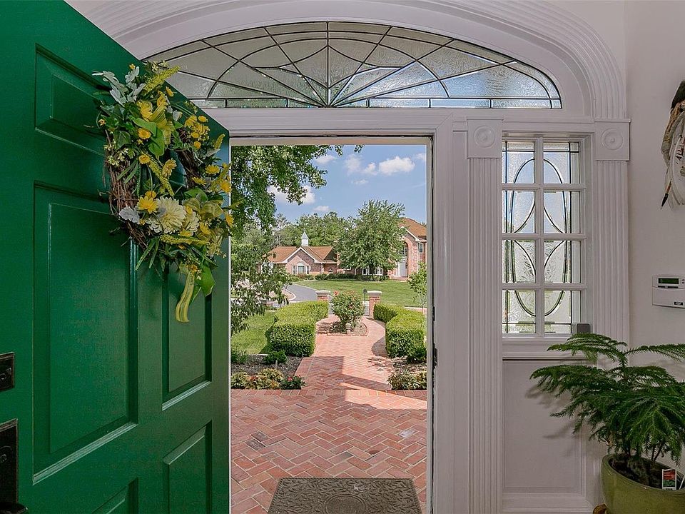 12119 Oakcrest Estates Ct, Saint Louis, MO 63128 Zillow