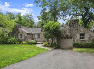 14 Hidden Brook Rd, Riverside, CT 06878