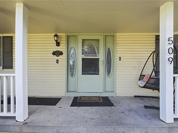 4th image of 509 NE Olympic Ct