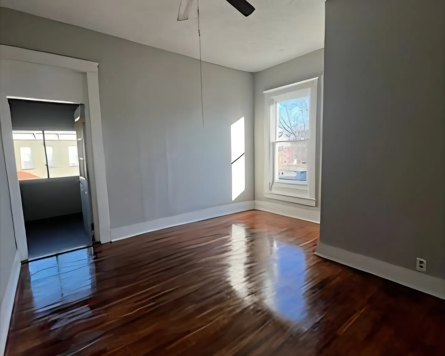 2 bed, 1250 sqft, $820 — Photo 2