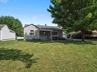 906 N Van Buren St, Auburn, IN 46706