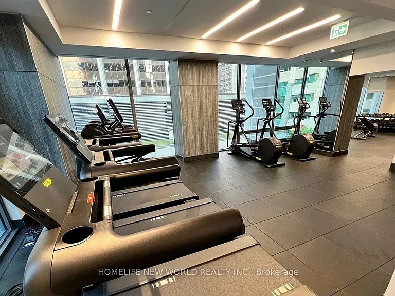 8 Cumberland St #1303 — Photo 11