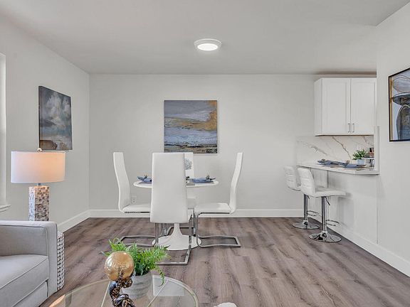 5th image of 948 Wyandotte Ave #950
