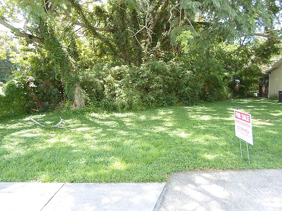 4th image of 7512 Carolyn Ave
