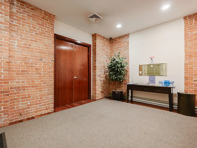 515 Center St #2 — Photo 17