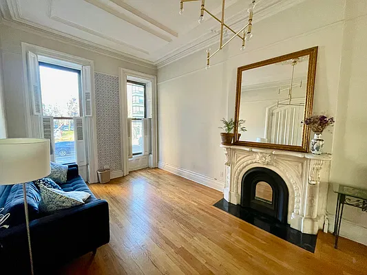 Rented by A P Realty Group NY LTD | media 2