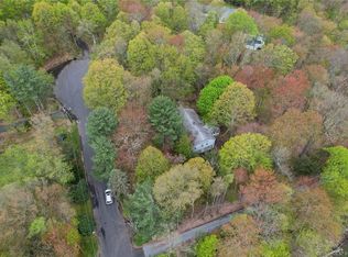 54 Brookwood Rd, Bethany, CT 06524