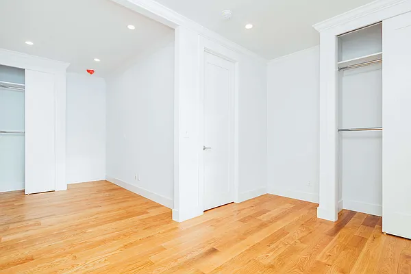 Rented by Nooklyn NYC LLC | media 25