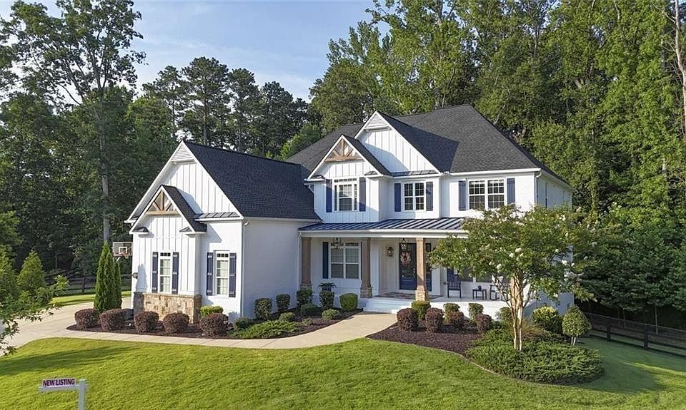 1st image of 1895 Henley Way