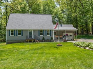 42 Snipsic Lake Rd, Ellington, CT 06029
