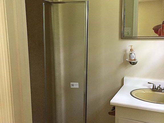 3rd image of 623 Fairforest Dr