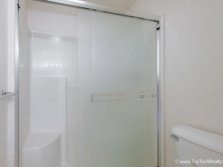 6554 NE Forest Ln — Photo 6