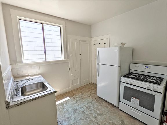 5th image of 247 25th Ave APT 3