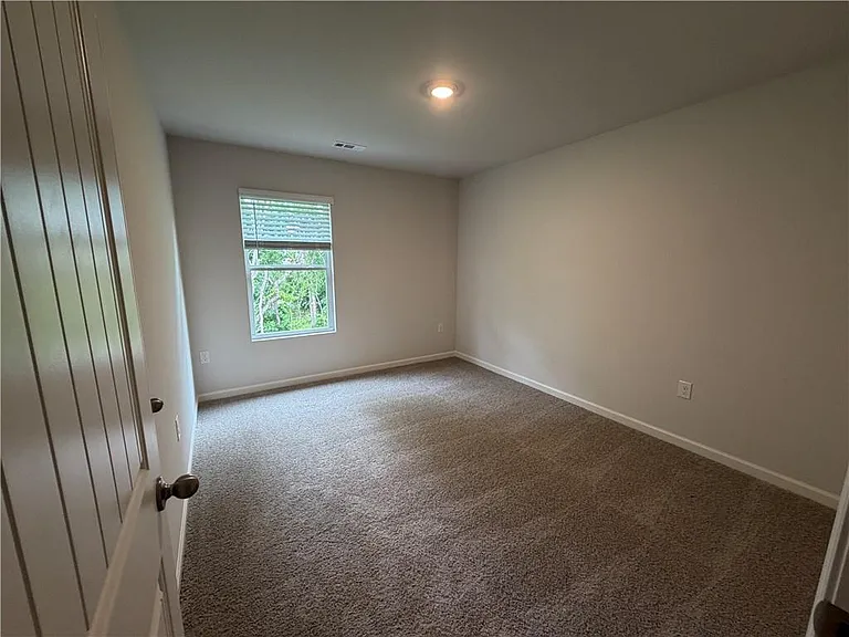 36 Berryville Dr — Photo 9