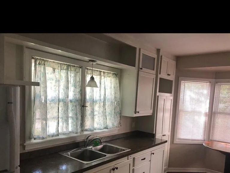 819 S Burdick St — Photo 7