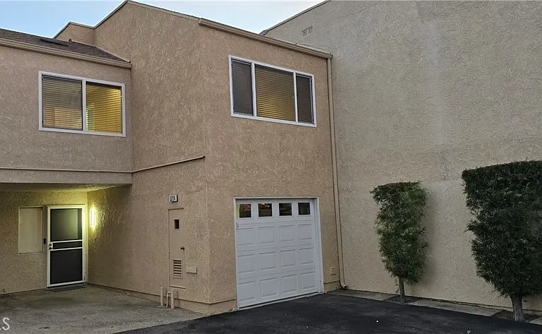 5224 Walnut Ave — Photo 1