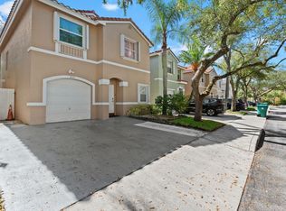 4035 Tree Tops Rd, Cooper City, FL 33026