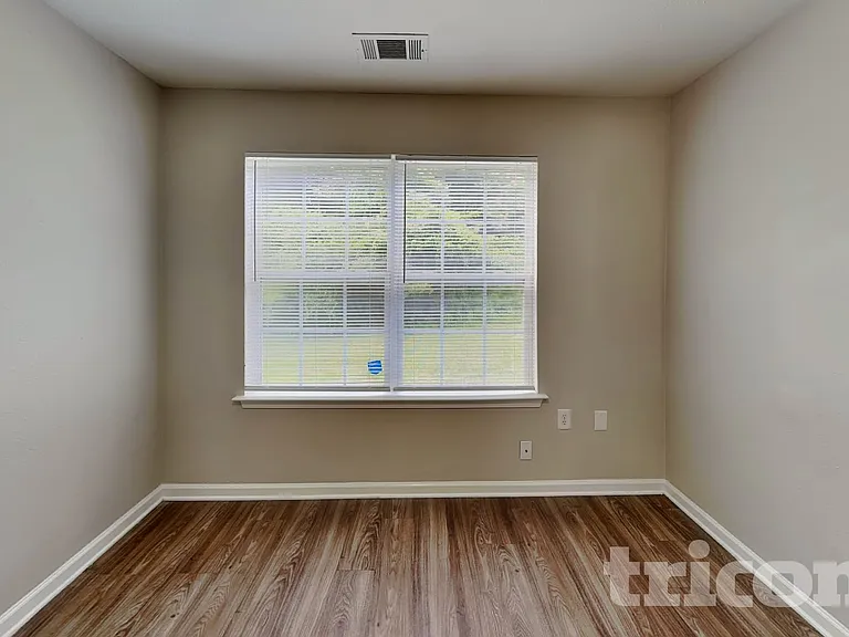 2216 Gooseberry Rd — Photo 4