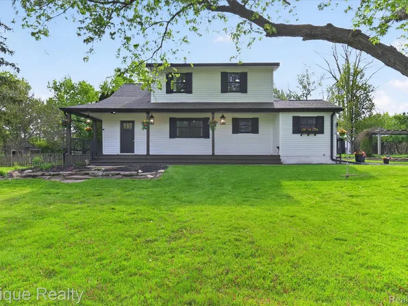 3710 Frains Lake Rd, Ann Arbor, MI 48105