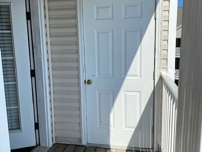 3015 Winston Dr #114 — Photo 23