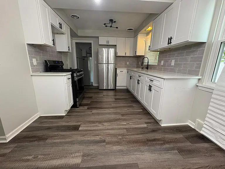 1037 Keystone Dr — Photo 7