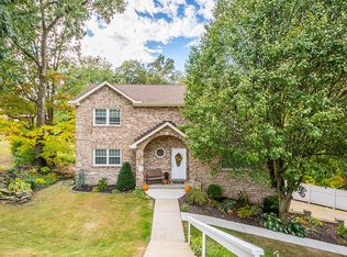 100 Heldon Dr, Coraopolis, PA 15108