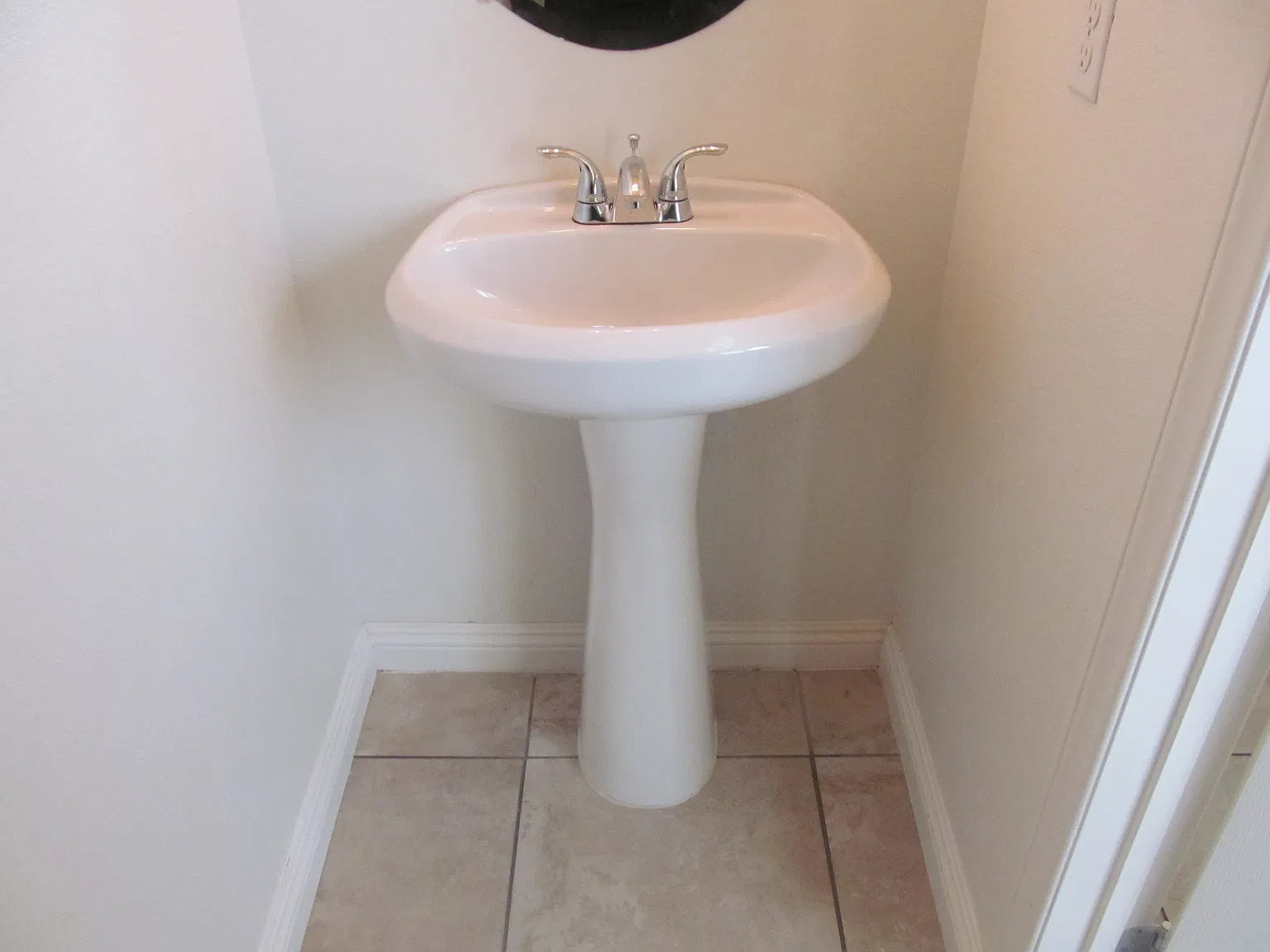3 bed, 2.5 bath, 1703 sqft, $1,750 — Photo 4