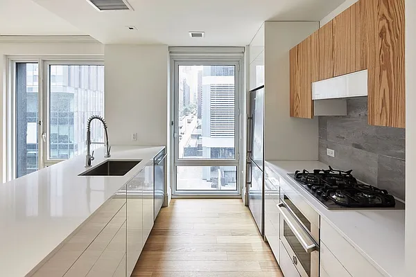 Rented by The Durst Organization | media 8